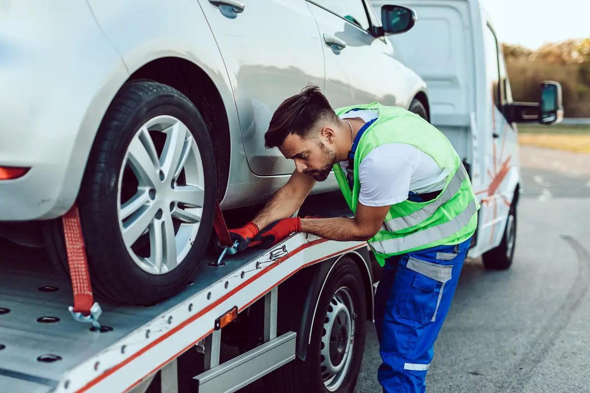 Why Quick and Professional Vehicle Recovery Saves You Time and Money