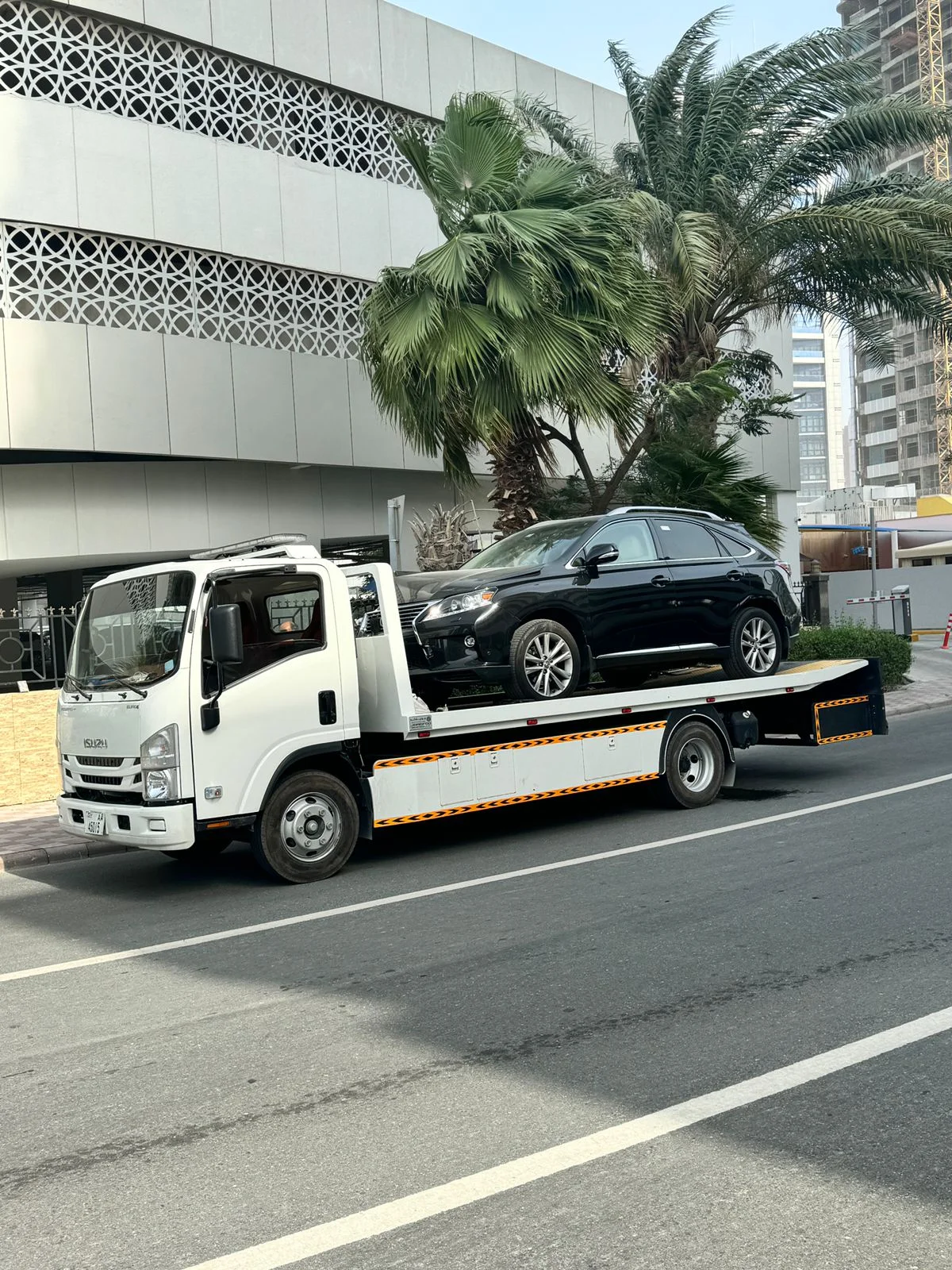 How Recovery Services Prepare Cars for Long-Distance Transport