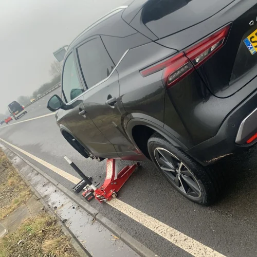 Emergency Tyre Change Services Across the UK – Fast &amp; Reliable